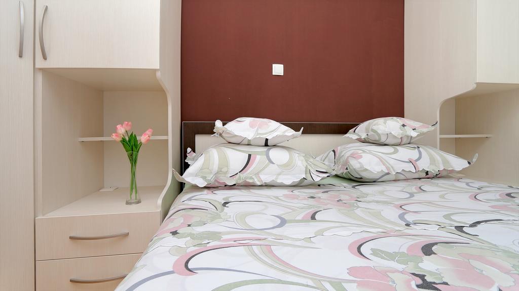 Antonijas Sunny Apartment Makarska Ngoại thất bức ảnh