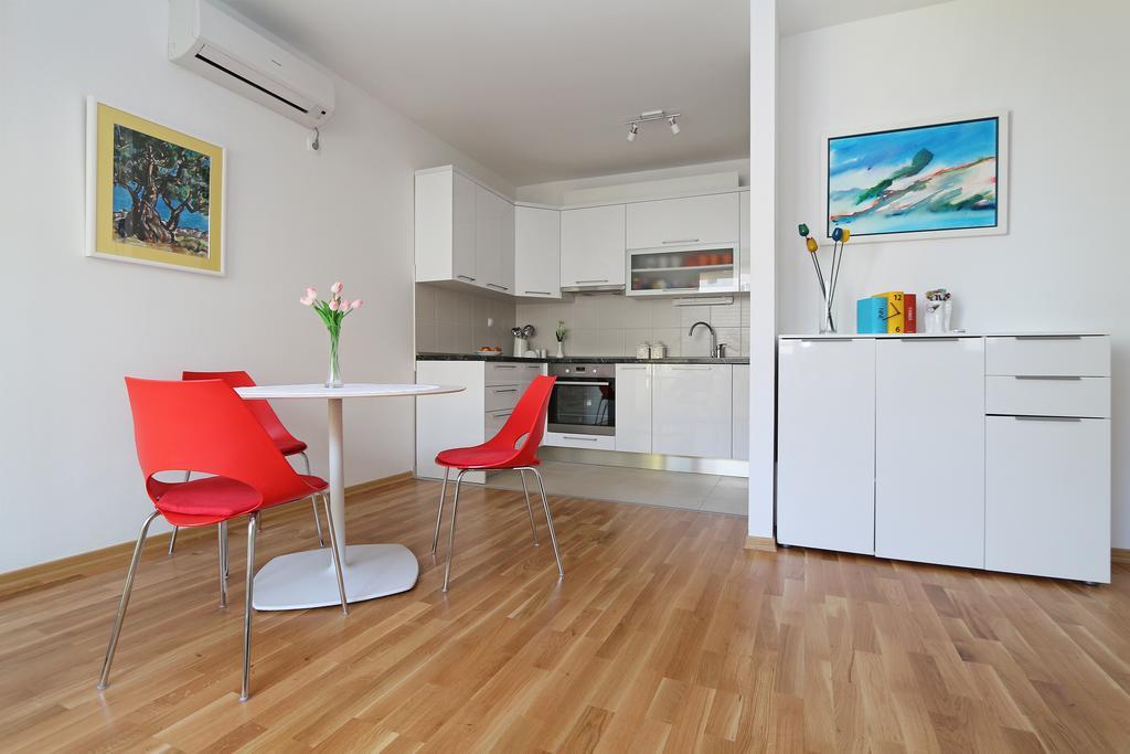 Antonijas Sunny Apartment Makarska Ngoại thất bức ảnh