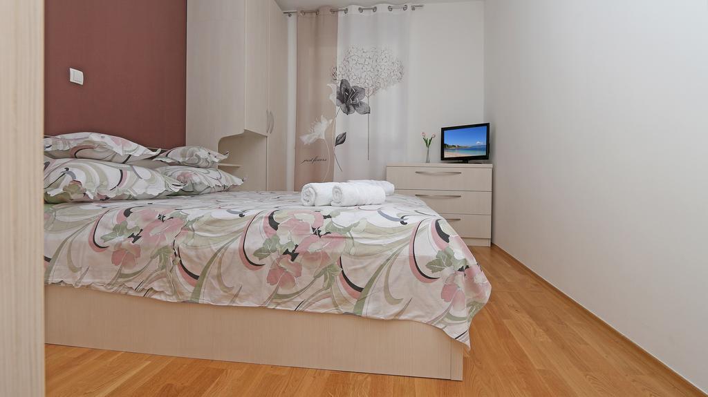 Antonijas Sunny Apartment Makarska Ngoại thất bức ảnh